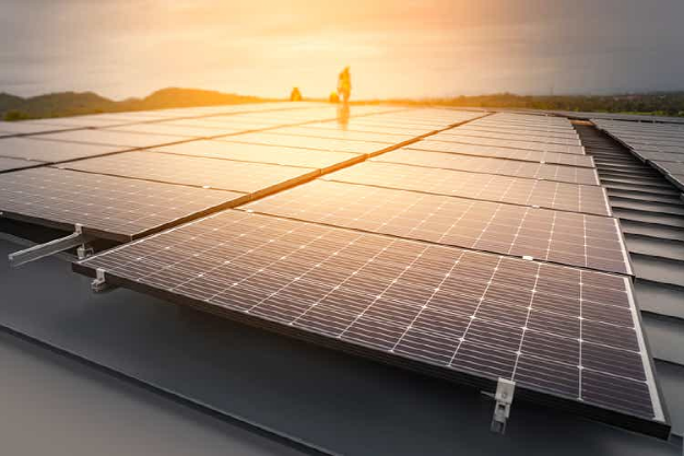 再生能源投资强劲，第一太阳能如何利用市场顺风？